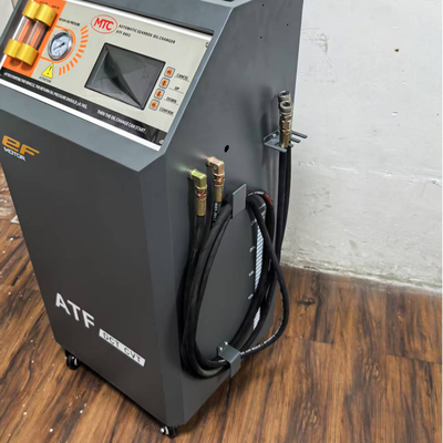 Máquina de troca e limpeza de óleo de transmissão totalmente automática para automóveis